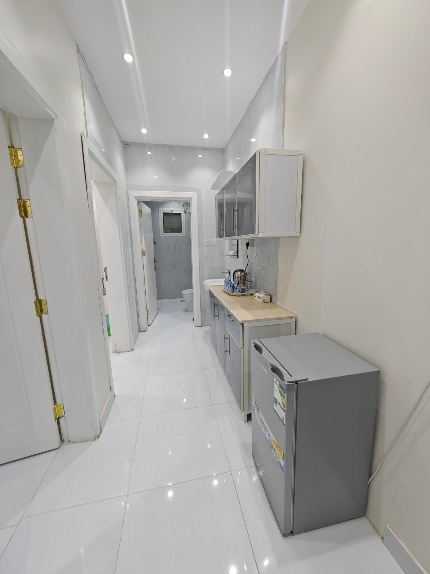 Yaqoot Al Madina Suites Al Awali Exterior photo